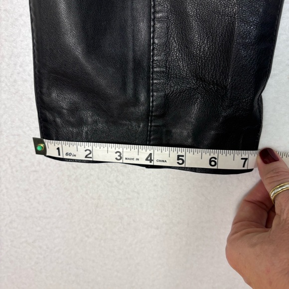 T. Edwards Black Leather Pants Preowned Size 10 Polyester Lined - Picture 8 of 11